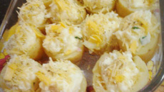 Batatas recheadas com presunto e mussarela