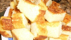 Bolo gelado de fubá cremoso