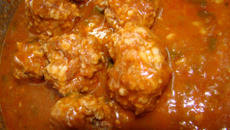 Almôndegas ao molho