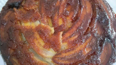 Bolo de banana caramelizado