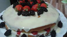 Bolo Pelado (Naked cake)