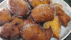 Bolinho de chuva de fubá 