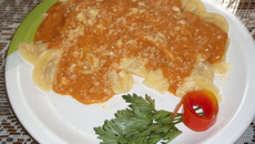 Ravióli de frango ao molho especial