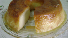 Pudim de pão com laranja do Pompom