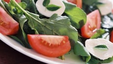 Salada de manjericão