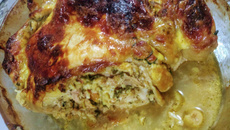 Frango desossado recheado com queijo coalho e espinafre