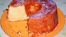 Bolo com leite de coco