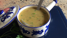 Sopa de ervilhas cremosa