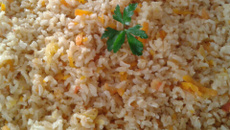 Arroz integral com alho-poró