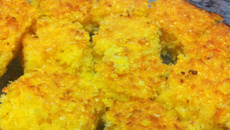 Bolo de milho, coco, queijo e canela