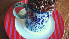 Bolo de caneca de forno