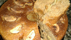 Bolo de maçã com canela e iogurte