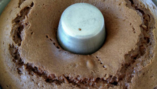 Bolo de chocolate com água