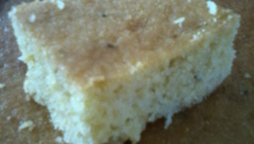 Broa de fubá com queijo