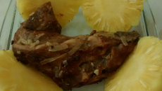 Costelinha de porco ao molho de laranja