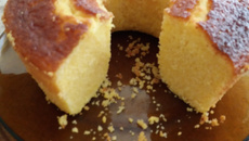 Bolo de fubá com laranja