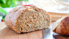 Pão de liquidificador de cenoura e mandioquinha