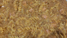 Macarrão feito na panela de pressão rápido e fácil