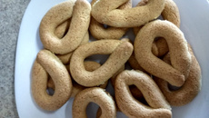 Rosca de milho e polvilho com erva doce