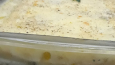 Picadinho de frango com brocolis ao creme de batata