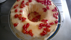 Sorvetão com calda de morango do Lucke