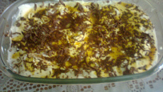 Pavê de maracujá com raspas de chocolate