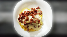 Talharim ao molho branco com calabresa