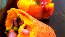 Bolinho de cenoura e linguiça