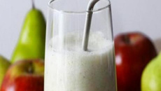 Vitamina de Ades banana com maçã e pera