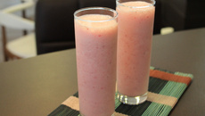 Suco de morango com leite