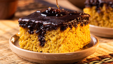 Bolo de cenoura simples