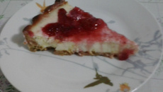Cheesecake com cobertura de morango