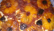 Bolo de abacaxi caramelizado