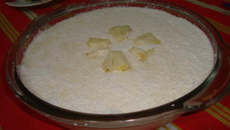 Pavê de coco com ameixa