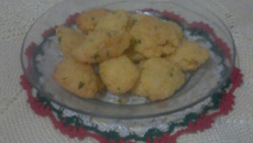 Bolinho de arroz com fubá sem ovos