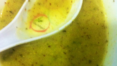 Molho de limão e ervas finas para frango ou peixe