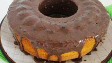 Cobertura de chocolate para bolos