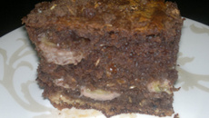 Bolo de chocolate com banana