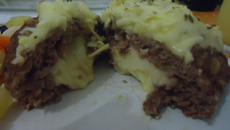 Hamburgão recheado com 3 queijos