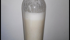 Leite de amêndoas vegano