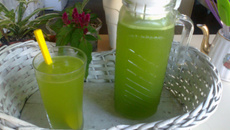 Suco de erva-cidreira (capim cidreira)