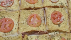 Torta misto quente de pão de fôrma