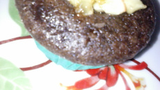 Cupcake de cacau com maçã
