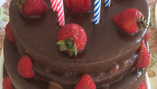 Bolo de chocolate com cocoa