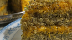 Bolo Poppy (Bolo de lima com sementes de papoula)