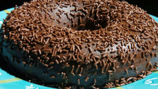 Bolo brigadeirão da mamãe