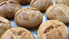 Broinha de fubá de padaria