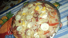 Pizza portuguesa e de calabresa