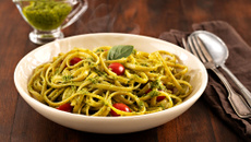 Espaguete Elevadórico ao Pesto Genovês
