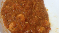 Camarão ao molho de abóbora e leite de coco